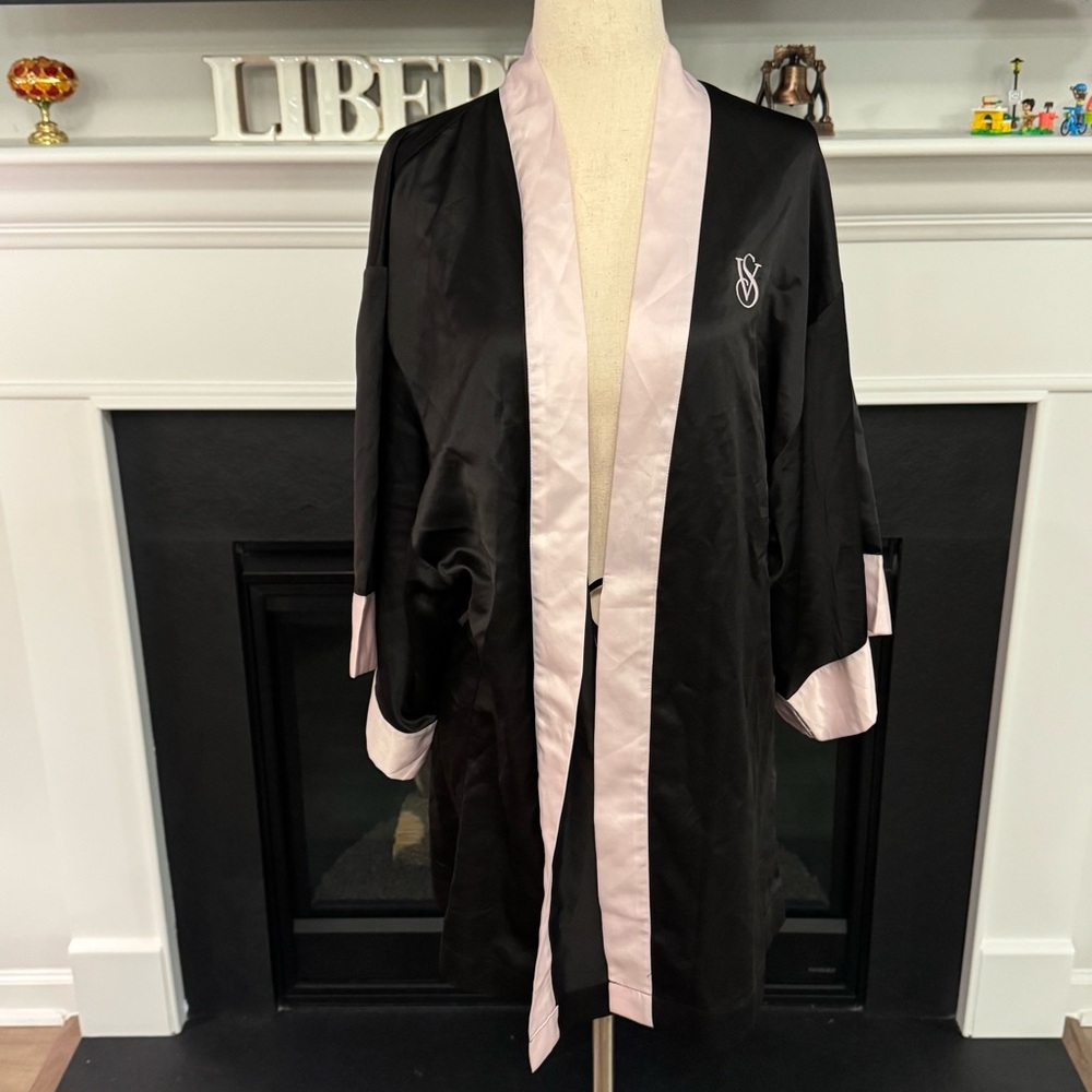 NWT Victoria’s Secret Satin Kimono Robe – Black & Blush Pink, One Size